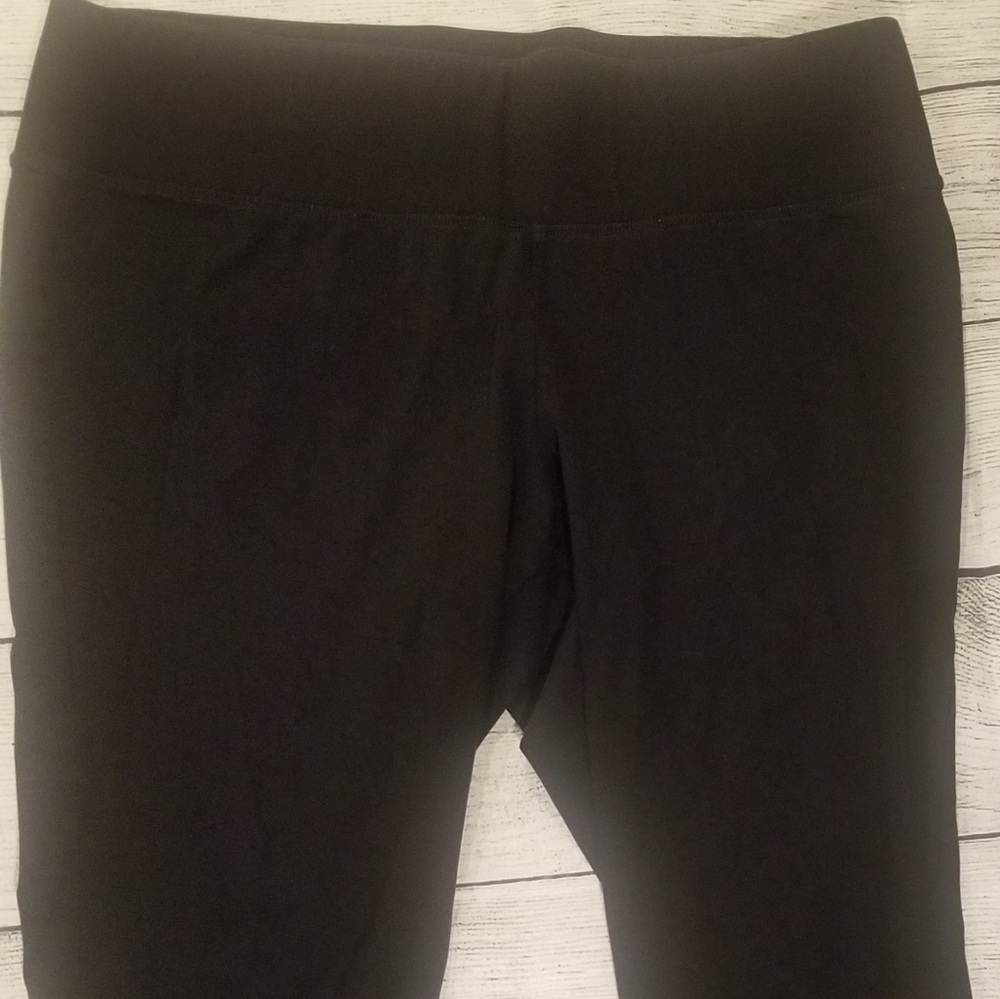 Livi Active Wear Capri Leggings Size 22/24.